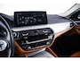 BMW 5-Serie Touring 530e High Executive Luxury Line - Panoramadak - Comforstoelen - Ambiance verlichting - Parking Assistant - BMW Live Cockpit Professional - Elektrisch verwarmde voorstoelen -