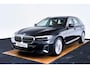BMW 5-Serie Touring 530e High Executive Luxury Line - Panoramadak - Comforstoelen - Ambiance verlichting - Parking Assistant - BMW Live Cockpit Professional - Elektrisch verwarmde voorstoelen -