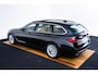 BMW 5-Serie Touring 530e High Executive Luxury Line - Panoramadak - Comforstoelen - Ambiance verlichting - Parking Assistant - BMW Live Cockpit Professional - Elektrisch verwarmde voorstoelen -
