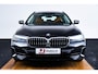 BMW 5-Serie Touring 530e High Executive Luxury Line - Panoramadak - Comforstoelen - Ambiance verlichting - Parking Assistant - BMW Live Cockpit Professional - Elektrisch verwarmde voorstoelen -