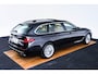BMW 5-Serie Touring 530e High Executive Luxury Line - Panoramadak - Comforstoelen - Ambiance verlichting - Parking Assistant - BMW Live Cockpit Professional - Elektrisch verwarmde voorstoelen -