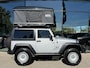 Jeep Wrangler 3.8 V6 HIGH SPORT 4X4 AUT. *UNIEK* | CARPLAY | AIRTOP | FRONTRUNNER | TREKHAAK | CAMERA |