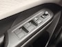 Suzuki Swift 1.2 Style Smart Hybrid Navigatie, Cruise Control Adaptief, Achteruitrijcamera, Stoelverwarming, Parkeersensoren