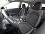 Hyundai Kona 1.0 T-GDI Sport (APPLE CARPLAY, STUUR/STOELVERWARMING, SPORTSTOELEN, CAMERA, LM VELGEN, CRUISE, NIEUWSTAAT)