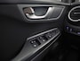 Hyundai Kona 1.0 T-GDI Sport (APPLE CARPLAY, STUUR/STOELVERWARMING, SPORTSTOELEN, CAMERA, LM VELGEN, CRUISE, NIEUWSTAAT)