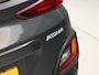 Hyundai Kona 1.0 T-GDI Sport (APPLE CARPLAY, STUUR/STOELVERWARMING, SPORTSTOELEN, CAMERA, LM VELGEN, CRUISE, NIEUWSTAAT)