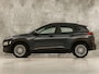 Hyundai Kona 1.0 T-GDI Sport (APPLE CARPLAY, STUUR/STOELVERWARMING, SPORTSTOELEN, CAMERA, LM VELGEN, CRUISE, NIEUWSTAAT)