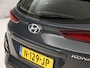 Hyundai Kona 1.0 T-GDI Sport (APPLE CARPLAY, STUUR/STOELVERWARMING, SPORTSTOELEN, CAMERA, LM VELGEN, CRUISE, NIEUWSTAAT)
