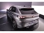 Volkswagen T-Roc R-Line 1st Edition 1.5 eTSI 150pk DSG Automaat Trekhaak, Adaptive cruise control, LED matrix koplampen, Navigatie, Achteruitrijcamera, Elektrische achterklep