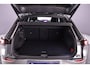 Volkswagen T-Roc R-Line 1st Edition 1.5 eTSI 150pk DSG Automaat Trekhaak, Adaptive cruise control, LED matrix koplampen, Navigatie, Achteruitrijcamera, Elektrische achterklep