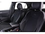 Volkswagen T-Roc R-Line 1st Edition 1.5 eTSI 150pk DSG Automaat Trekhaak, Adaptive cruise control, LED matrix koplampen, Navigatie, Achteruitrijcamera, Elektrische achterklep