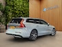 Volvo V60 2.0 T8 Plug-in hybrid AWD Plus Dark | Pano | Head-up | 360Cam | Sportstoelen | Stoel/Stuurverw.|Harman&Kardon