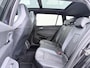 Volkswagen Golf Variant 1.5 eTSI R-Line Business | Pano dak | Trekhaak | Stuur-/Stoelverwarming | Elek Achterklep | Camera | ACC | Navigatie |