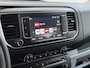 Opel Vivaro 2.0CDTI 145PK L3H1 3-Persoons Trekhaak 360°Camera Airco Navi Apple Carplay Android Auto Bluetooth Regen-Lichtsensor Cruise Control Betonplex Vloer Lat om lat betimmering Schuifdeur 2.500KG Trekgewicht Origineel Nederlandse Auto