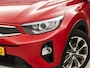 Kia Stonic 1.0 T-GDi Dynamic Sport (APPLE CARPLAY, GROOT NAVI, CLIMATE, CAMERA, SPORTSTOELEN, KEYLESS, TREKHAAK, CRUISE, NIEUWE APK, NIEUWSTAAT)