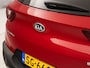 Kia Stonic 1.0 T-GDi Dynamic Sport (APPLE CARPLAY, GROOT NAVI, CLIMATE, CAMERA, SPORTSTOELEN, KEYLESS, TREKHAAK, CRUISE, NIEUWE APK, NIEUWSTAAT)