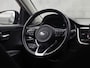 Kia Stonic 1.0 T-GDi Dynamic Sport (APPLE CARPLAY, GROOT NAVI, CLIMATE, CAMERA, SPORTSTOELEN, KEYLESS, TREKHAAK, CRUISE, NIEUWE APK, NIEUWSTAAT)