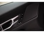 Volvo V60 2.0 T8 Recharge AWD R-Design , Trekhaak, Cruise control, Achterstoelen verwarmd,