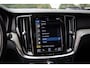 Volvo V60 2.0 T8 Recharge AWD R-Design , Trekhaak, Cruise control, Achterstoelen verwarmd,