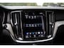 Volvo V60 2.0 T8 Recharge AWD R-Design , Trekhaak, Cruise control, Achterstoelen verwarmd,
