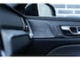 Volvo V60 2.0 T6 Plug-in Hybrid AWD Plus Dark | PHEV Long Range | Trekhaak | Sportstoelen | Harman Kardon Audio | 360 Graden Camera | Stoelverwarming voor en achter | Keyless Entry | Elektrische Achterklep | Elektrisch Verstelbare Voorstoelen | Cruise Control Adaptief | BLIS | Google Navigatie | Apple Carplay | Android Auto
