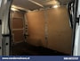 Renault Master 2.3 dCi 136pk L2H2 Euro6 Airco | Navigatie | Camera | Cruisecontrol | LED | 2500kg Trekhaak Parkeersensoren, Bijrijdersbank