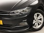 Volkswagen Polo 1.0 TSI Sportline (APPLE CARPLAY, LM VELGEN, SPORTSTOELEN, CRUISE, LED ACHTERLICHTEN, NIEUWSTAAT)