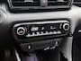 Toyota Yaris 1.5 Hybrid 115 Dynamic Comfort Pack | BTW Voertuig | Dodehoek detectie | Stoel+stuurverwarming | Parkeersensoren voor+achter | Draadloze telefoonlader | Navigatie | Apple CarPlay/Android Auto | Cruise Control Adaptive |