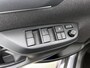 Toyota Yaris 1.5 Hybrid 115 Dynamic Comfort Pack | BTW Voertuig | Dodehoek detectie | Stoel+stuurverwarming | Parkeersensoren voor+achter | Draadloze telefoonlader | Navigatie | Apple CarPlay/Android Auto | Cruise Control Adaptive |