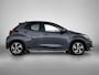 Toyota Yaris 1.5 Hybrid 115 Dynamic Comfort Pack | BTW Voertuig | Dodehoek detectie | Stoel+stuurverwarming | Parkeersensoren voor+achter | Draadloze telefoonlader | Navigatie | Apple CarPlay/Android Auto | Cruise Control Adaptive |