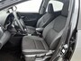 Toyota Yaris 1.5 Hybrid 115 Dynamic Comfort Pack | BTW Voertuig | Dodehoek detectie | Stoel+stuurverwarming | Parkeersensoren voor+achter | Draadloze telefoonlader | Navigatie | Apple CarPlay/Android Auto | Cruise Control Adaptive |
