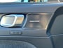 Volvo XC40 2.0 B4 Plus Dark | Panoramadak | 20'' velgen | Lederen bekleding |