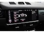 Porsche Cayenne 3.0 E-Hybrid / Trekhaak / Panoramadak / 360Camera / Softclose / 21'' / Luchtvering / Keyless / CarPlay / Sportchrono / Bose / Stoelverwarming / DAB / Cruise Control