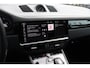 Porsche Cayenne 3.0 E-Hybrid / Trekhaak / Panoramadak / 360Camera / Softclose / 21'' / Luchtvering / Keyless / CarPlay / Sportchrono / Bose / Stoelverwarming / DAB / Cruise Control