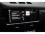 Porsche Cayenne 3.0 E-Hybrid / Trekhaak / Panoramadak / 360Camera / Softclose / 21'' / Luchtvering / Keyless / CarPlay / Sportchrono / Bose / Stoelverwarming / DAB / Cruise Control