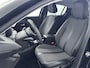 Peugeot e-208 136 pk 50 kWH EV Allure Pack | ACCU 93% | Navigatie | Camera | Carplay | Achter Ramen Getint |