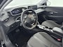 Peugeot e-208 136 pk 50 kWH EV Allure Pack | ACCU 93% | Navigatie | Camera | Carplay | Achter Ramen Getint |