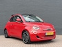 Fiat 500C La Prima 42 kWh SOH 95,6% | Stoelverwarming | Cabrio | Sensoren Voor + Achter | Camera | Adaptive Cruise Control | Navigatie | CarPlay |