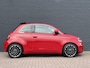 Fiat 500C La Prima 42 kWh SOH 95,6% | Stoelverwarming | Cabrio | Sensoren Voor + Achter | Camera | Adaptive Cruise Control | Navigatie | CarPlay |