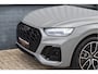 Audi Q5 55 TFSI e S-Line 367 Pk Quantum Grey Exclusive Pano Luchtvering ACC Sfeer 20 Inch