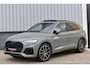 Audi Q5 55 TFSI e S-Line 367 Pk Quantum Grey Exclusive Pano Luchtvering ACC Sfeer 20 Inch