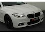 BMW 5-Serie 528i Softclose HUD Pano Memory Keyless Schermen achter