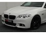 BMW 5-Serie 528i Softclose HUD Pano Memory Keyless Schermen achter