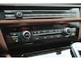 BMW 5-Serie 528i Softclose HUD Pano Memory Keyless Schermen achter