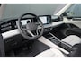 Volkswagen Tiguan 1.5 eHybrid Elegance PHEV - ACC - Matrix LED - Pano - Trekhaak - HUD - Navi - 360 Camera - Stoel-stuurverwarming - Rijklaar