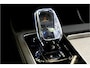 Volvo XC90 2.0 T8 AWD 335kW/456pk Aut8 Recharge Ultra Bright 7P LUCHTVERING + HARMAN/KARDON + MASSAGE + ALCANTARA HEMEL + ADAPT.CRUISE + PANORAMADAK + HEAD-UP + STOELVERWARMIN V&A + STUURVERWARMING + LEDEREN DASHBOARD + 360 CAMERA + STOELVENTILATIE + 21" LM-VELGEN!!