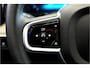 Volvo XC90 2.0 T8 AWD 335kW/456pk Aut8 Recharge Ultra Bright 7P LUCHTVERING + HARMAN/KARDON + MASSAGE + ALCANTARA HEMEL + ADAPT.CRUISE + PANORAMADAK + HEAD-UP + STOELVERWARMIN V&A + STUURVERWARMING + LEDEREN DASHBOARD + 360 CAMERA + STOELVENTILATIE + 21" LM-VELGEN!!