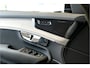 Volvo XC90 2.0 T8 AWD 335kW/456pk Aut8 Recharge Ultra Bright 7P LUCHTVERING + HARMAN/KARDON + MASSAGE + ALCANTARA HEMEL + ADAPT.CRUISE + PANORAMADAK + HEAD-UP + STOELVERWARMIN V&A + STUURVERWARMING + LEDEREN DASHBOARD + 360 CAMERA + STOELVENTILATIE + 21" LM-VELGEN!!