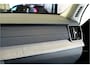 Volvo XC90 2.0 T8 AWD 335kW/456pk Aut8 Recharge Ultra Bright 7P LUCHTVERING + HARMAN/KARDON + MASSAGE + ALCANTARA HEMEL + ADAPT.CRUISE + PANORAMADAK + HEAD-UP + STOELVERWARMIN V&A + STUURVERWARMING + LEDEREN DASHBOARD + 360 CAMERA + STOELVENTILATIE + 21" LM-VELGEN!!