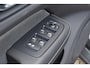 Volvo V60 T8 455PK Plug-in hybrid AWD Plus Dark Adaptive Cruise Control / 360 Camera / Harman Kardon / Head-up display / Panorama schuifdak / Stoel- en stuurverwarming / Stoelverwarming achter / Trekhaak elektrisch wegklapbaar / Elektrische stoelen met geheugen